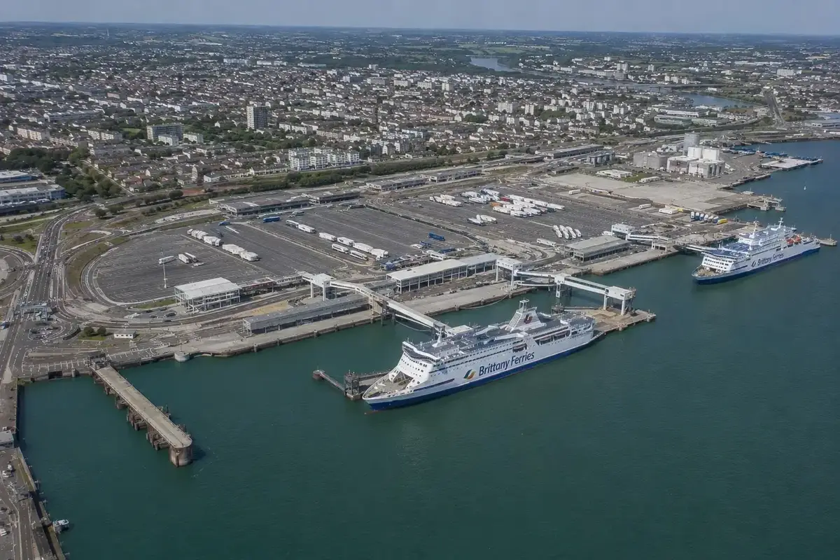 Traghetto da Portsmouth a Caen: rotta e viaggio in traghetto
