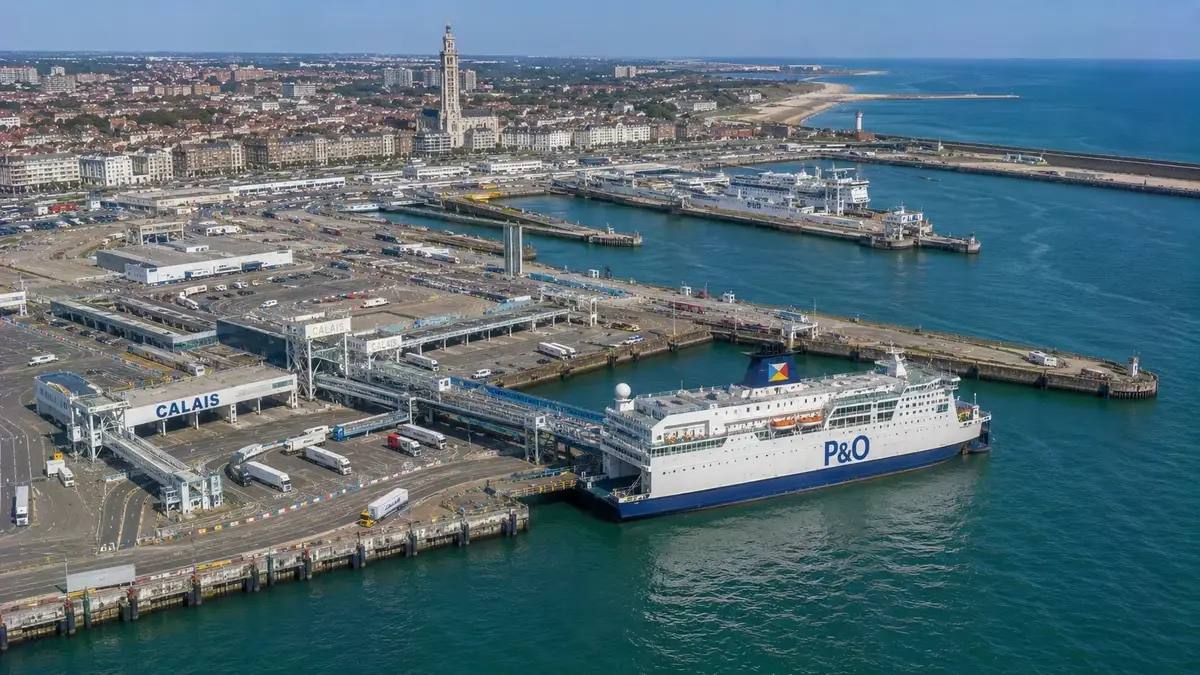 Porto dei traghetti di Calais: rotta e viaggio in traghetto