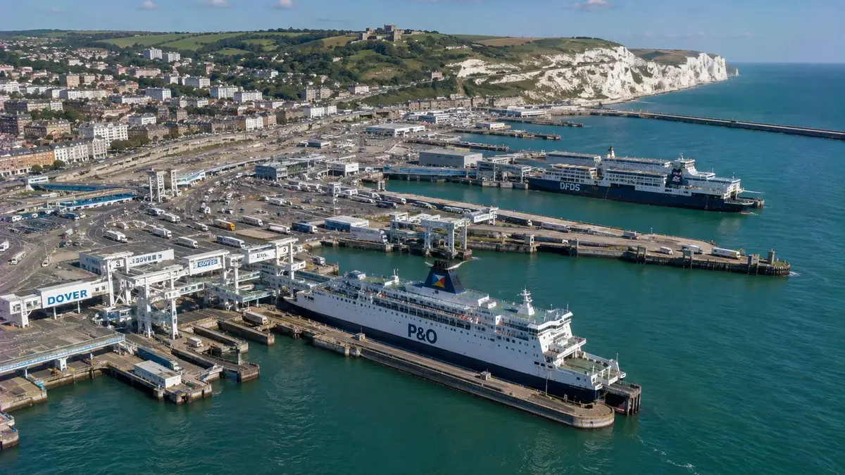 Traghetto da Dover a Calais: rotta e viaggio in traghetto